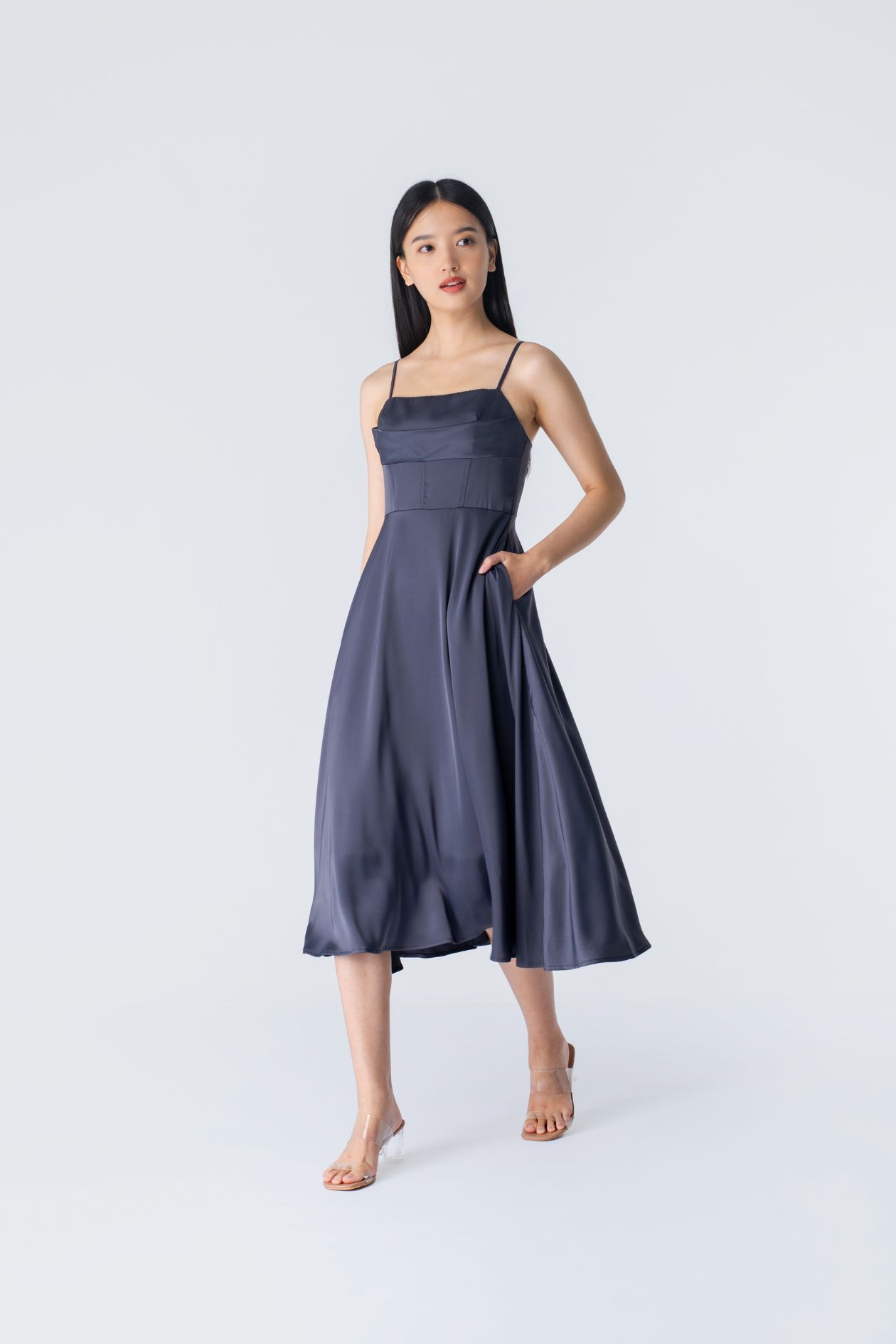 elise_midi_dress_midnight_01.jpg