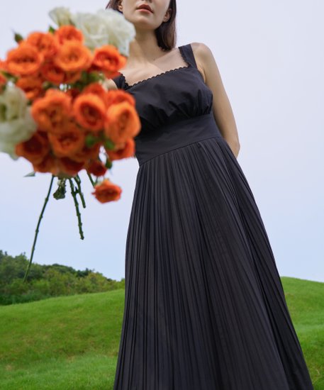 Freya Pleated Dress - Black