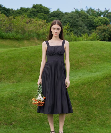 Freya Pleated Dress - Black