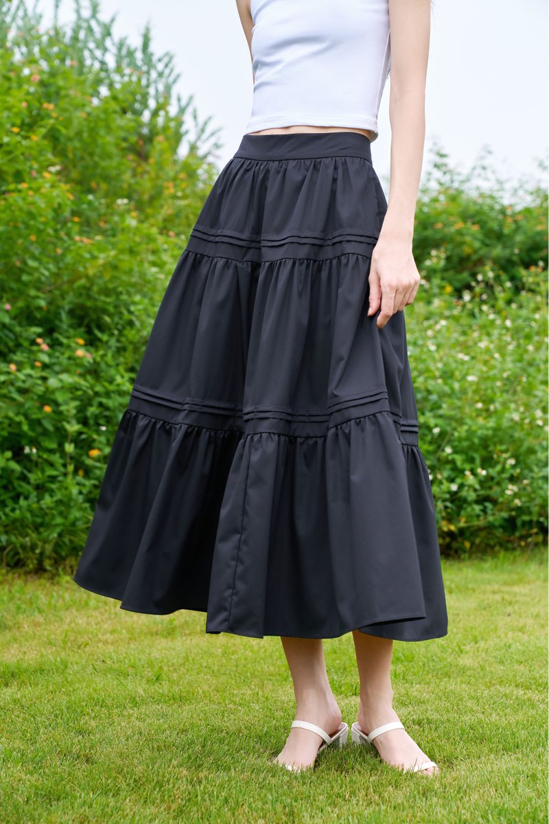 Aalyn Tiered Skirt Black